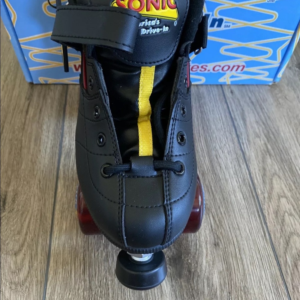 NIB Authentic SONIC Sure Grip roller skates - Picture 2 of 6